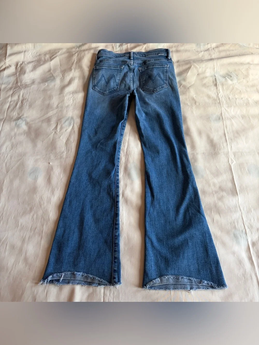 MOTHER- The Weekender Fray in Hop On Hop Off Size 26 High Waist Flare Jeans